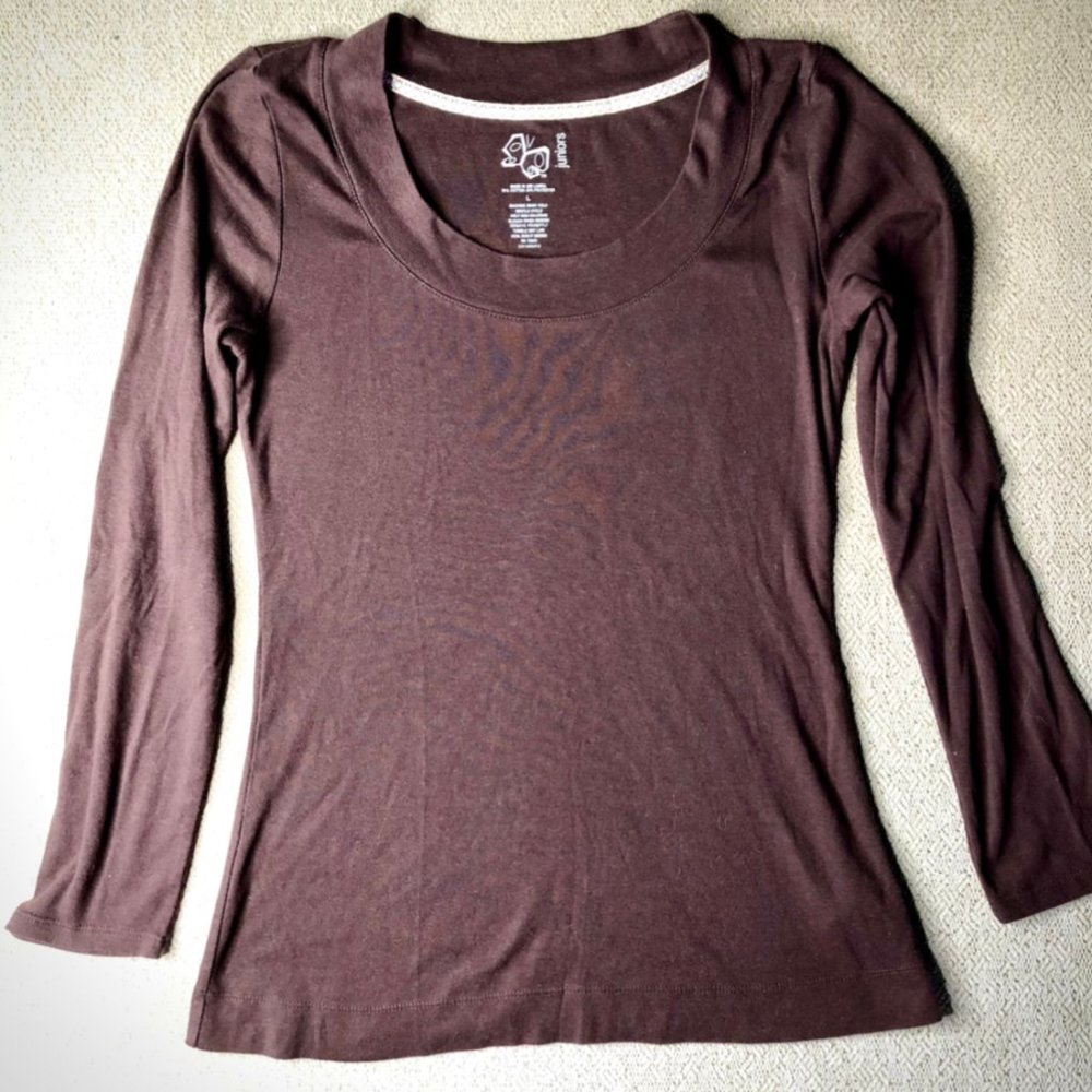 Juniors Wide Neck T-Shirt